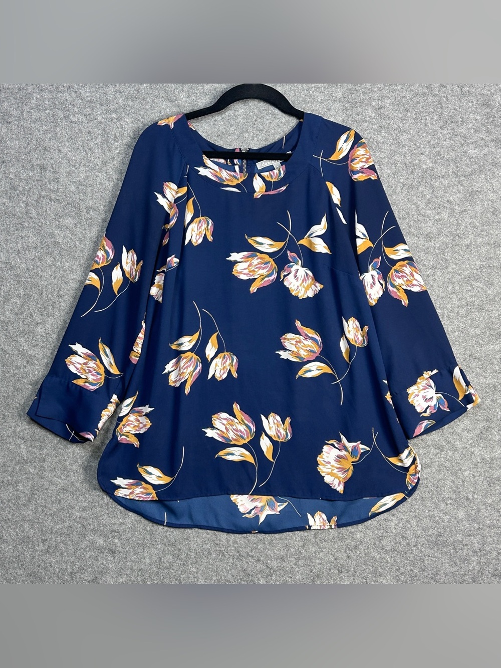 Daniel Rainn Women’s M Navy Floral Long Sleeve Zip Back Blouse Lightweight EUC